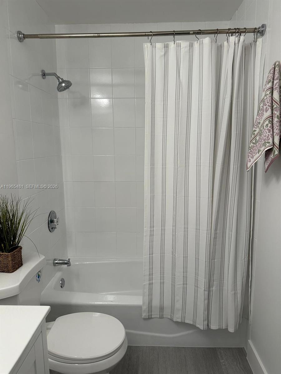 10916 SW 70th Ter Miami, FL 33173