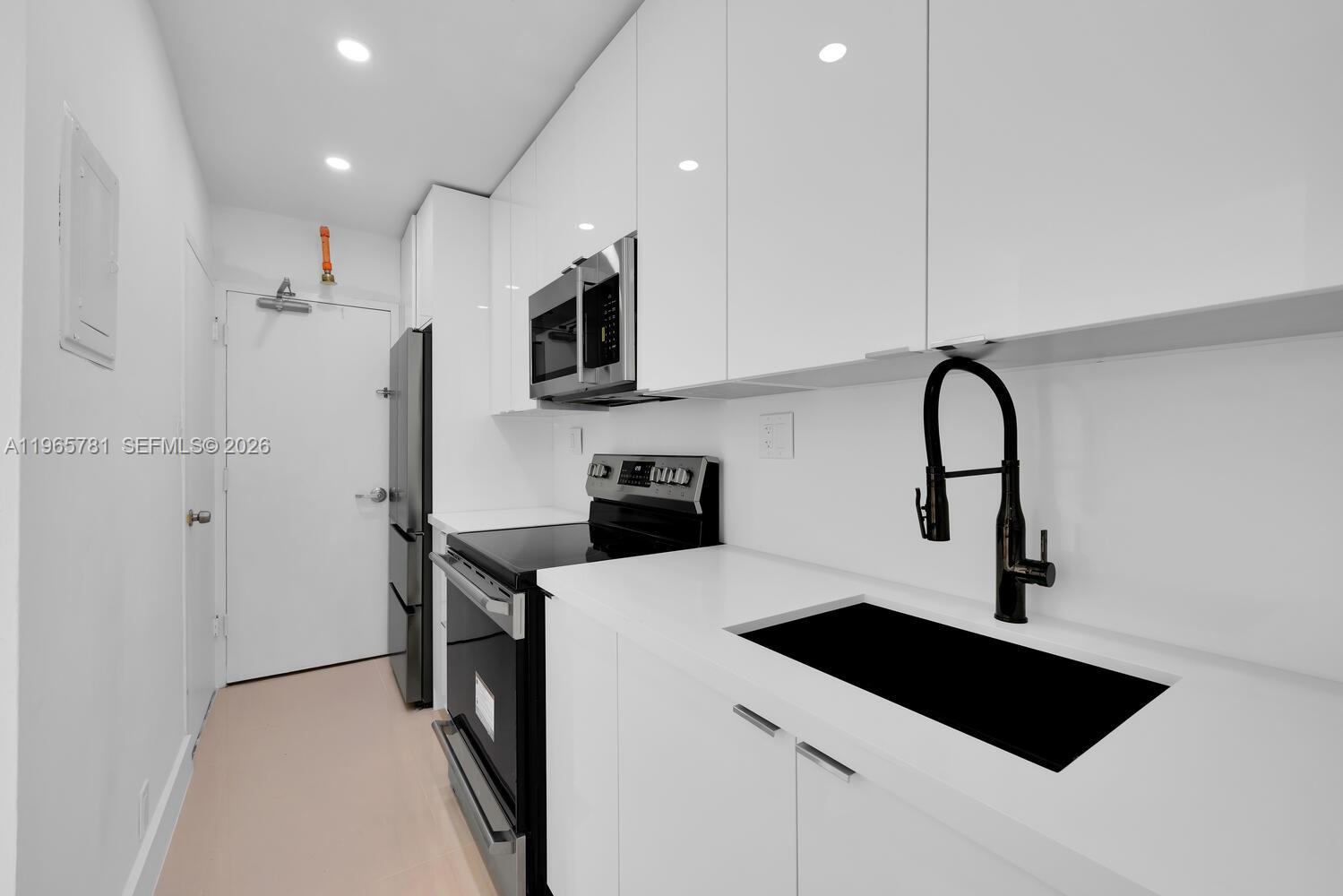 image Mirador 1000 (South Tower)10