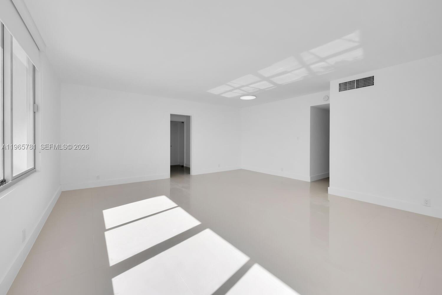 image Mirador 1000 (South Tower)2