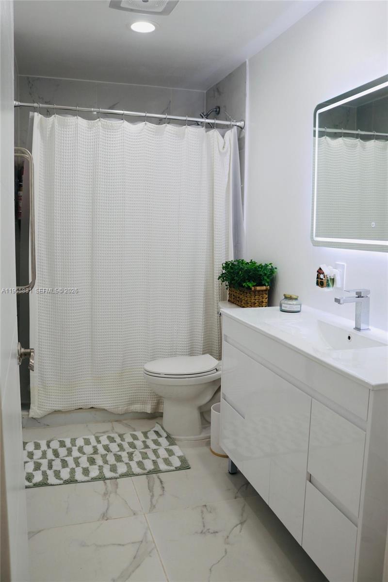 3521 SW 99th Ct Miami, FL 33165