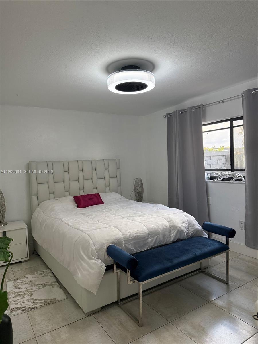 3521 SW 99th Ct Miami, FL 33165