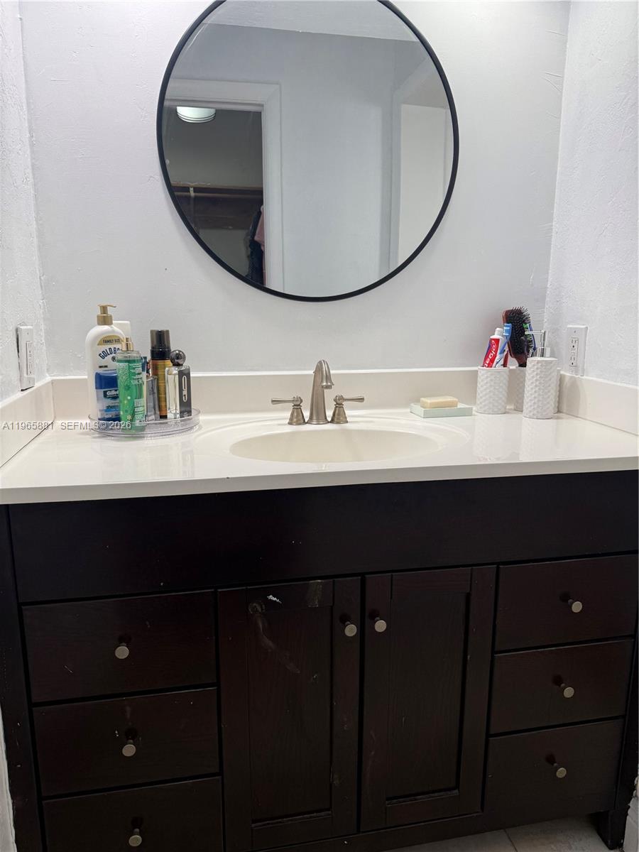 3521 SW 99th Ct Miami, FL 33165