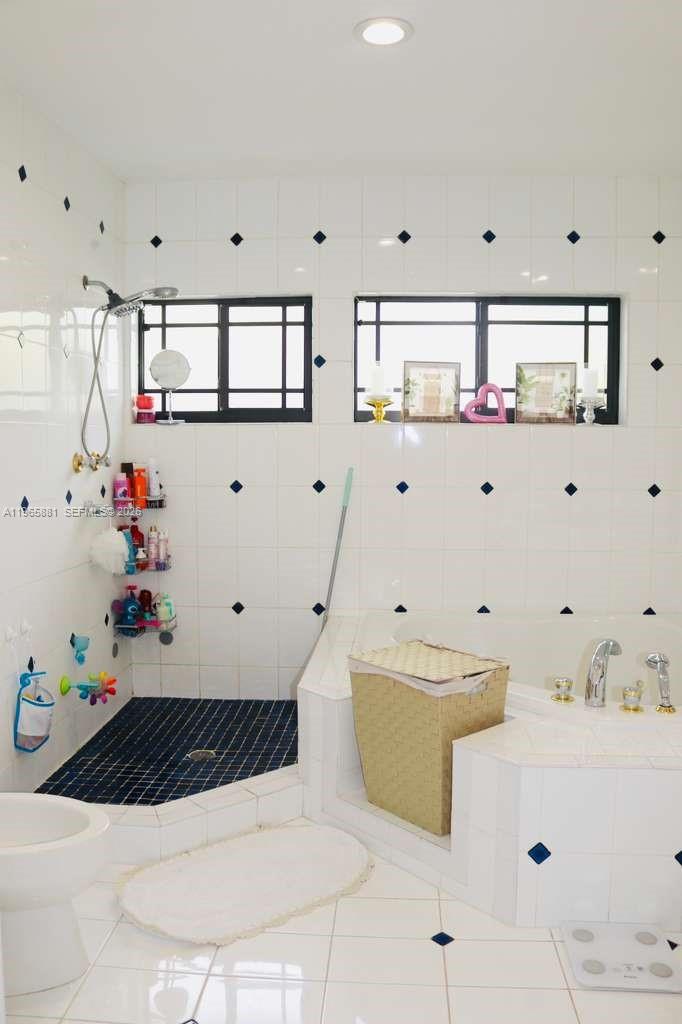 3521 SW 99th Ct Miami, FL 33165