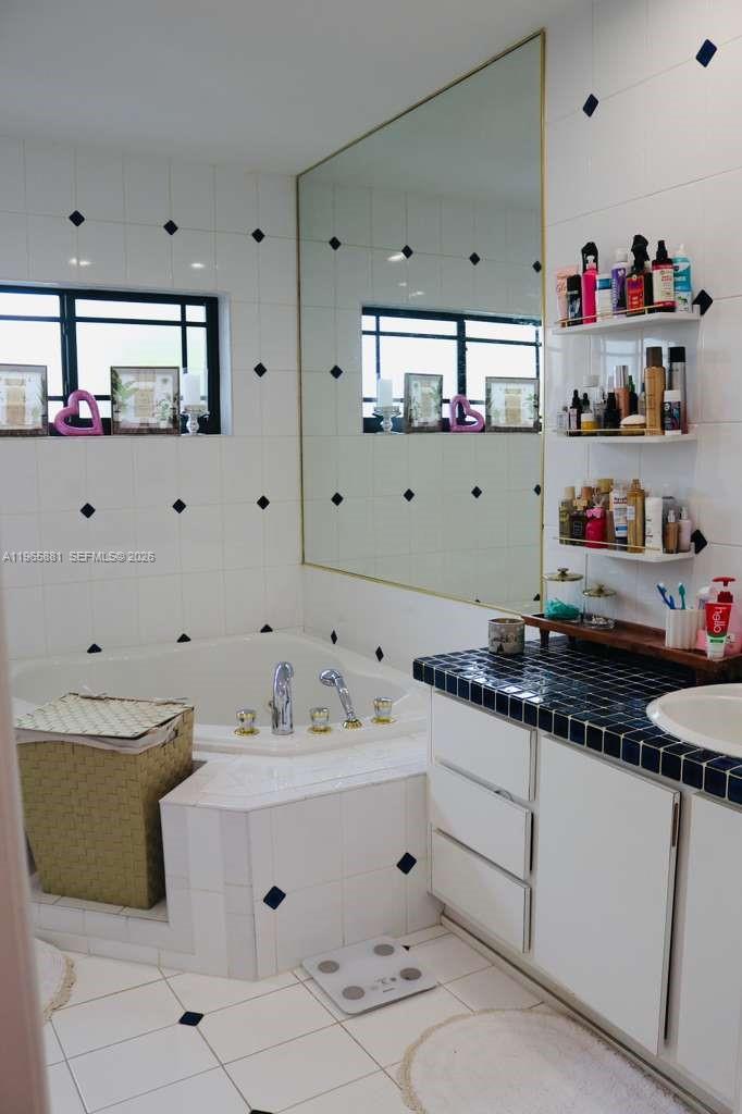 3521 SW 99th Ct Miami, FL 33165