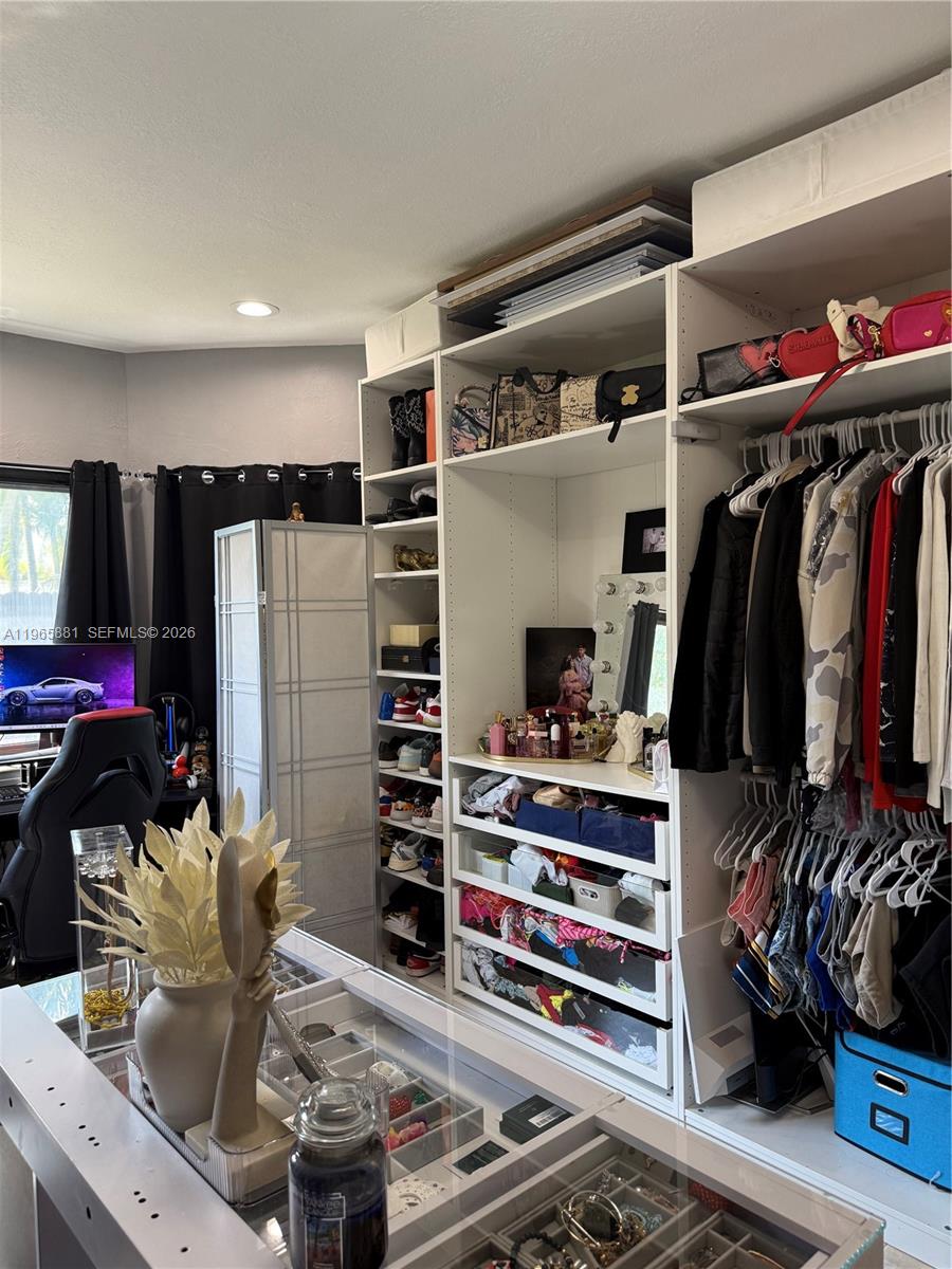 3521 SW 99th Ct Miami, FL 33165