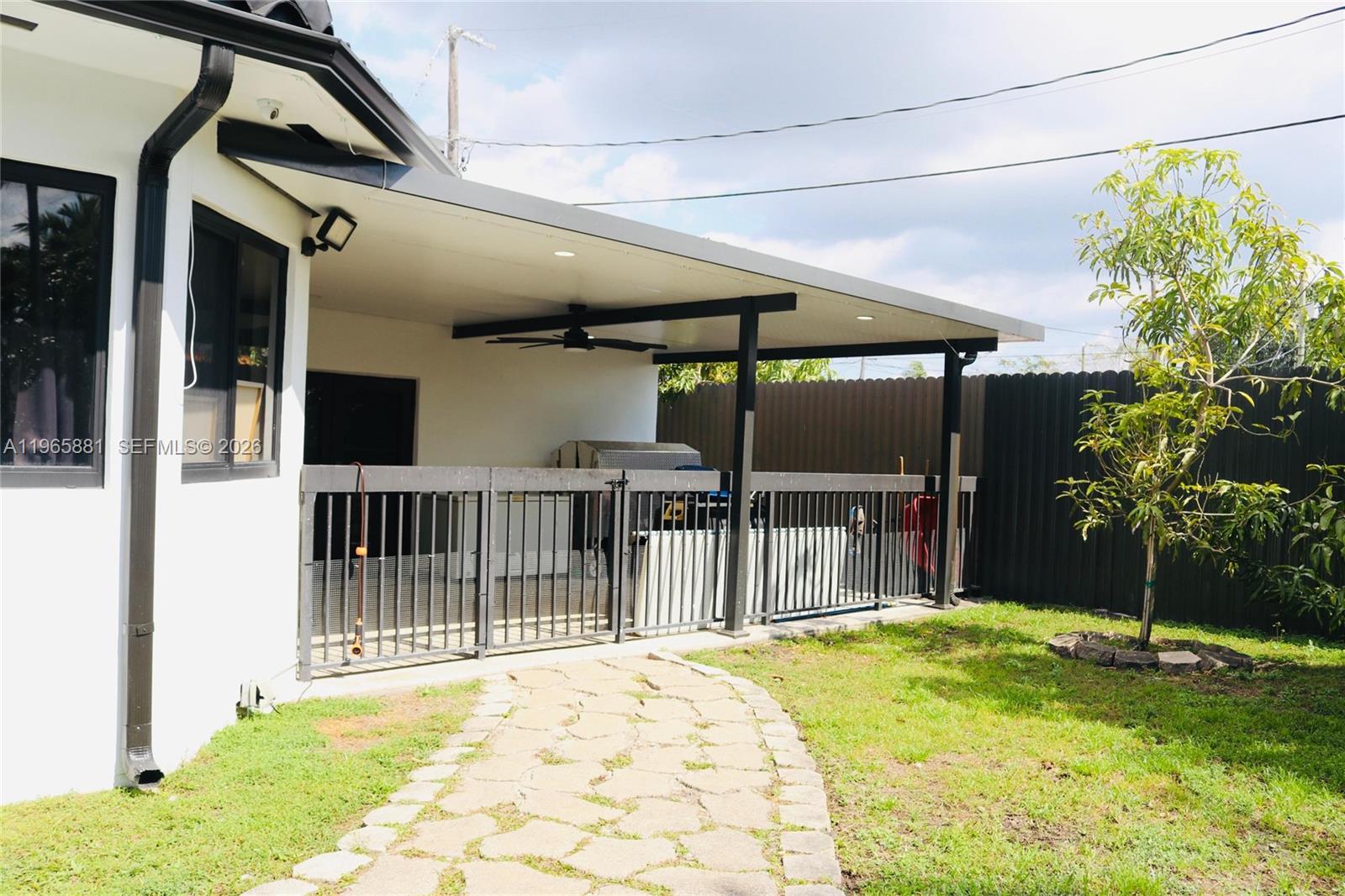 3521 SW 99th Ct Miami, FL 33165