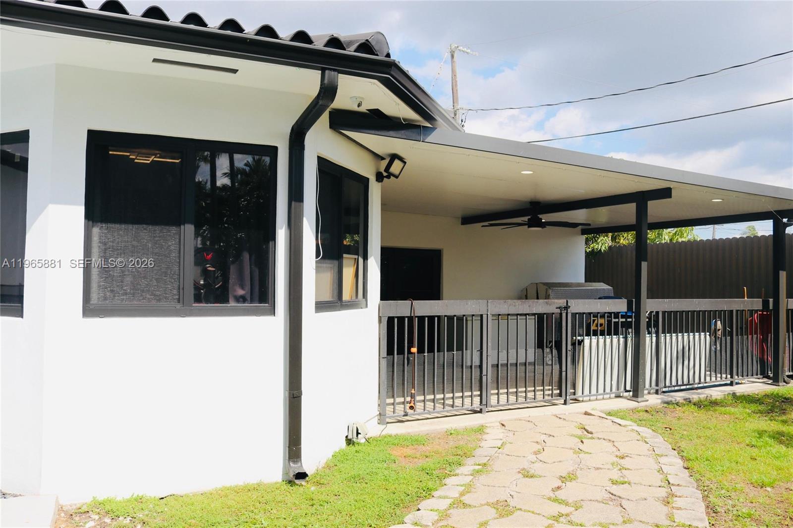 3521 SW 99th Ct Miami, FL 33165