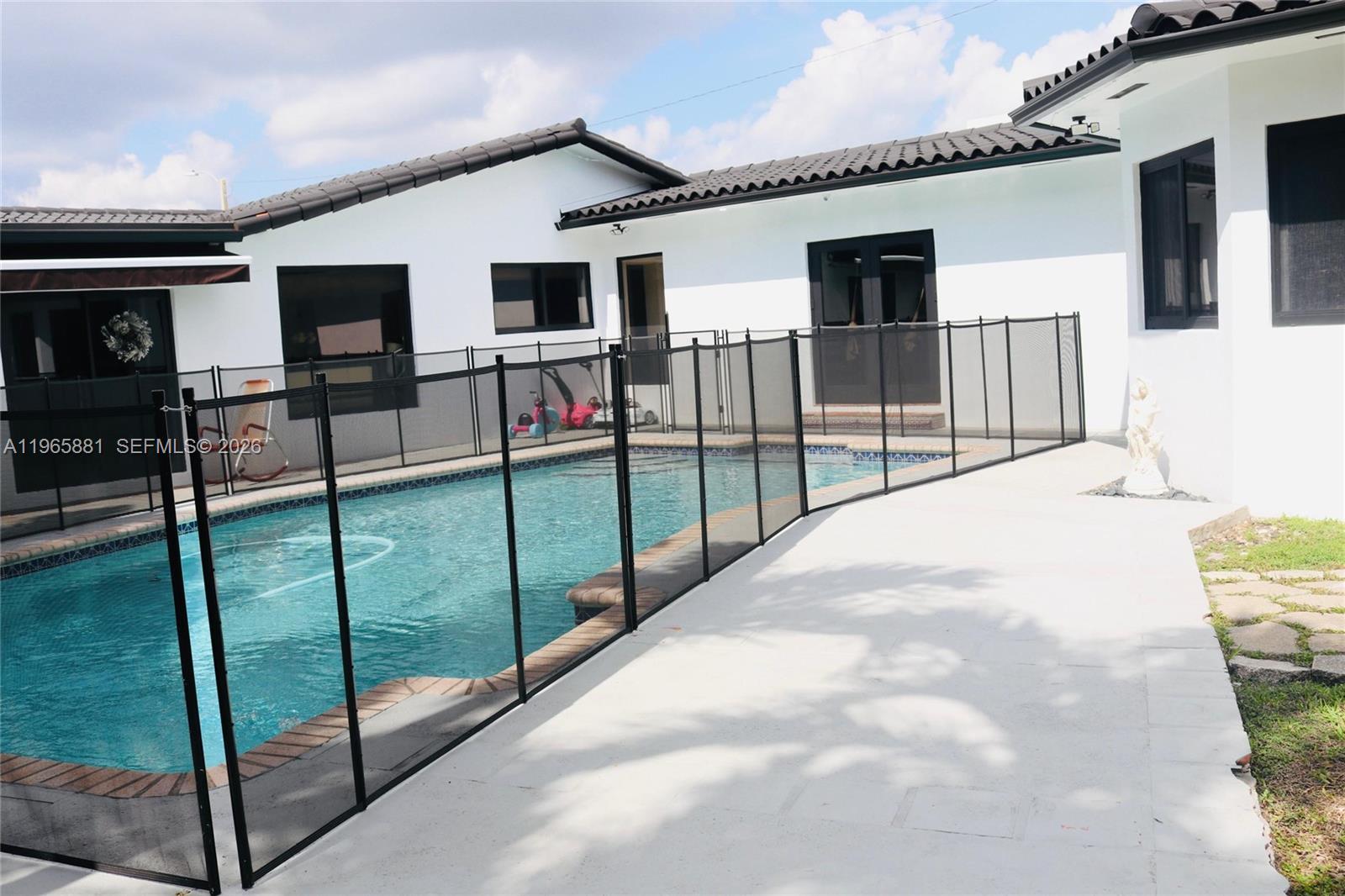 3521 SW 99th Ct Miami, FL 33165