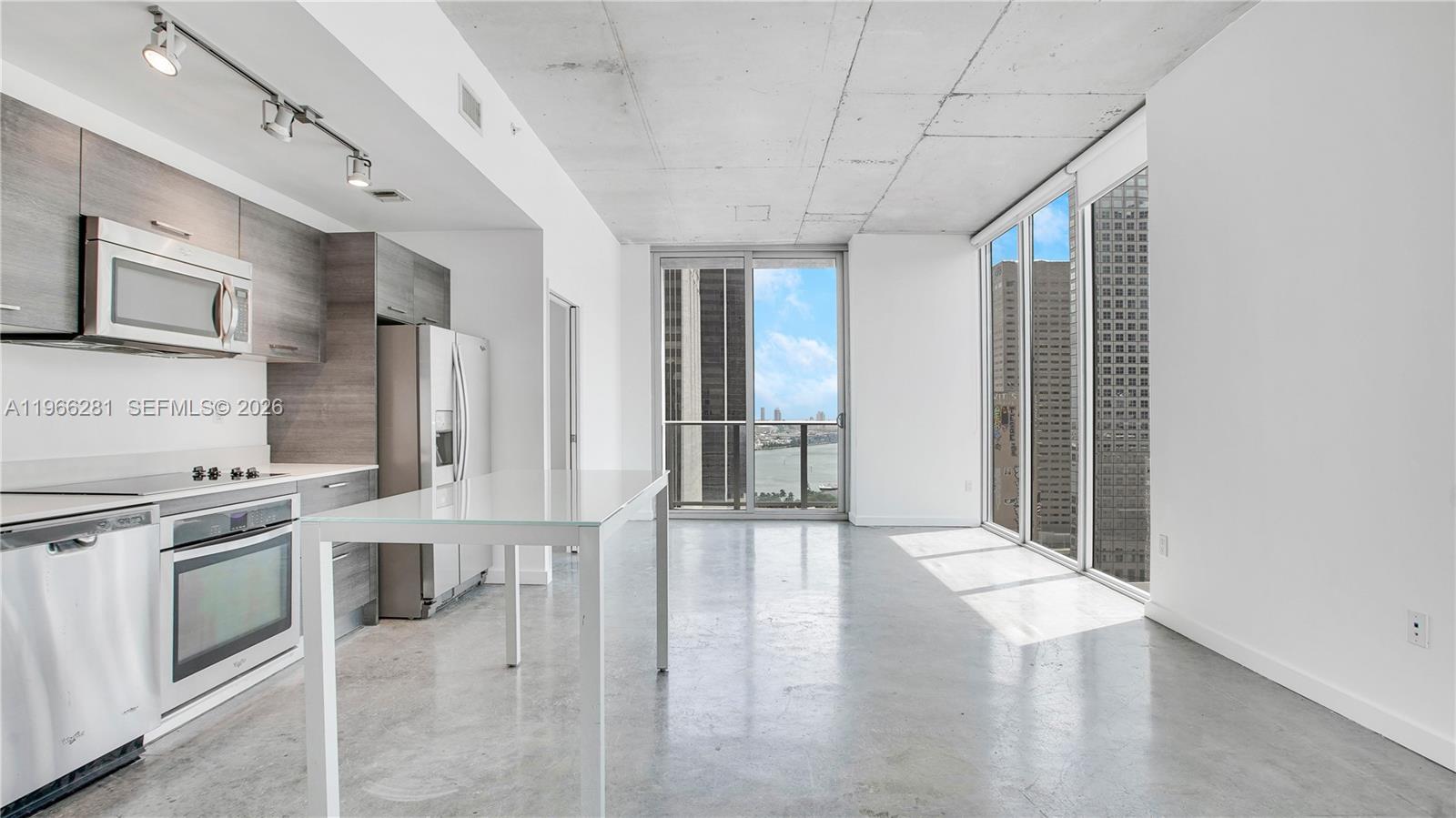 151 SE 1st St #2101 Miami, FL 33131