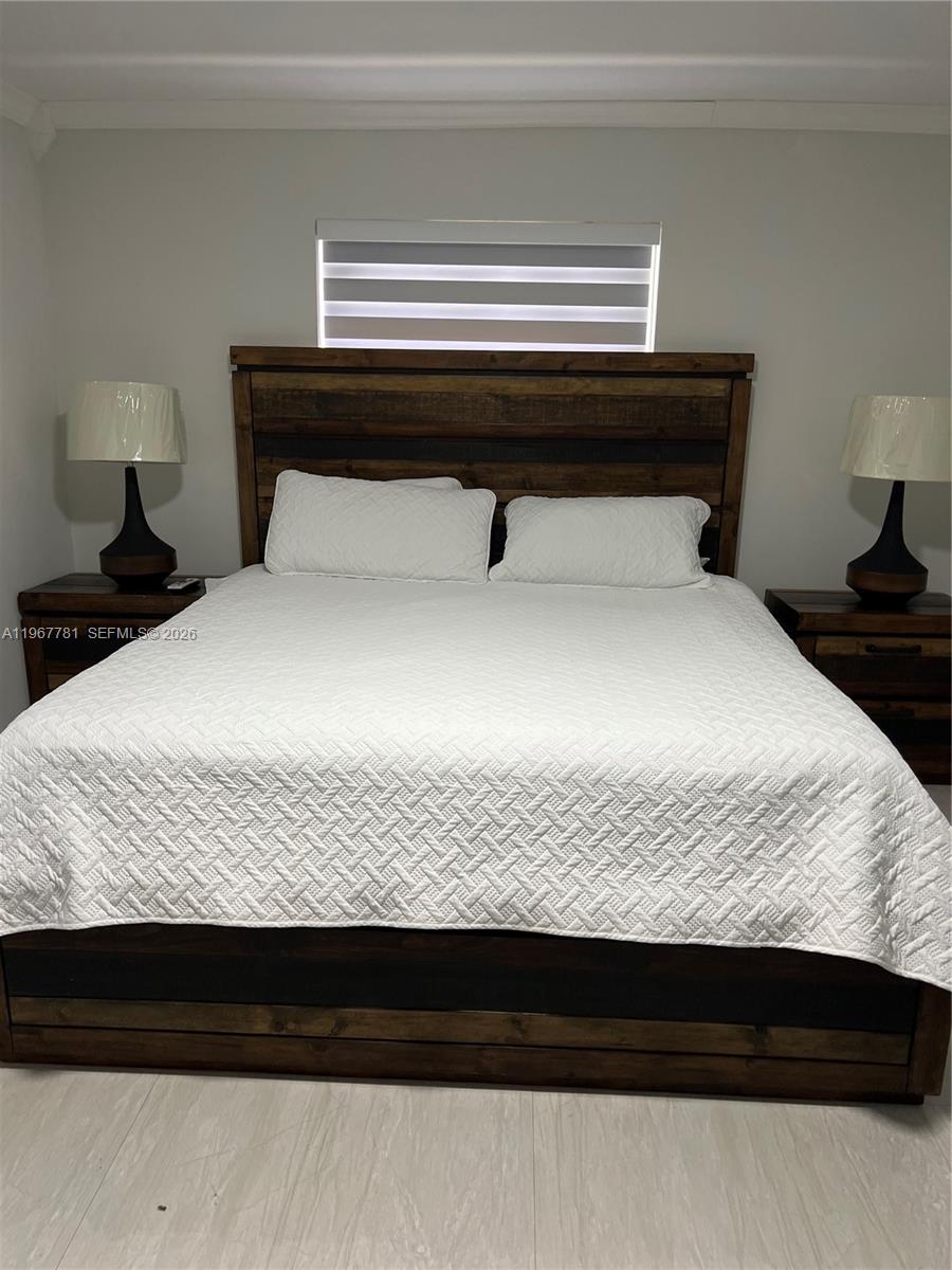 6284 SW 26th St Miami, FL 33155