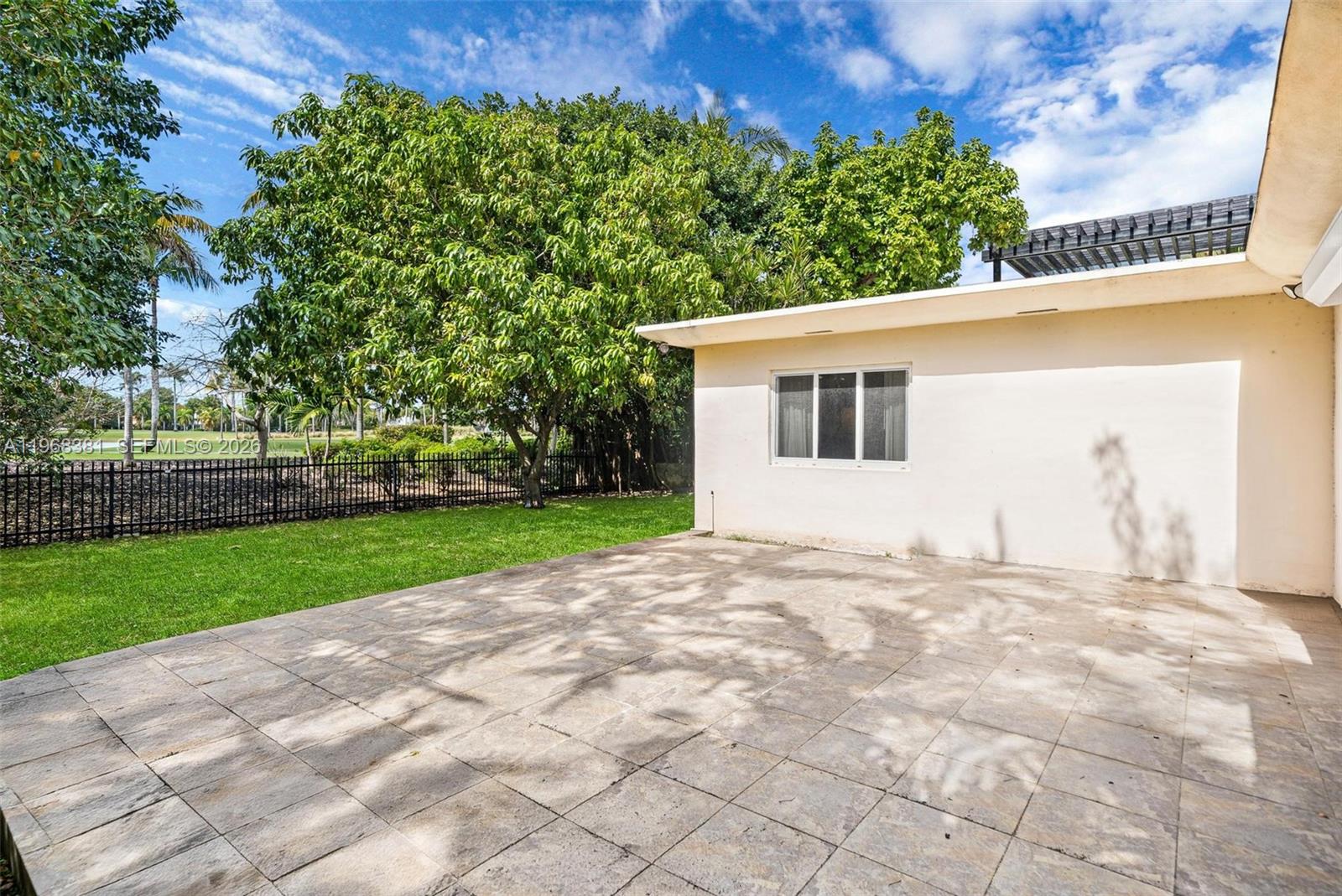 5220 La Gorce Dr Miami Beach, FL 33140