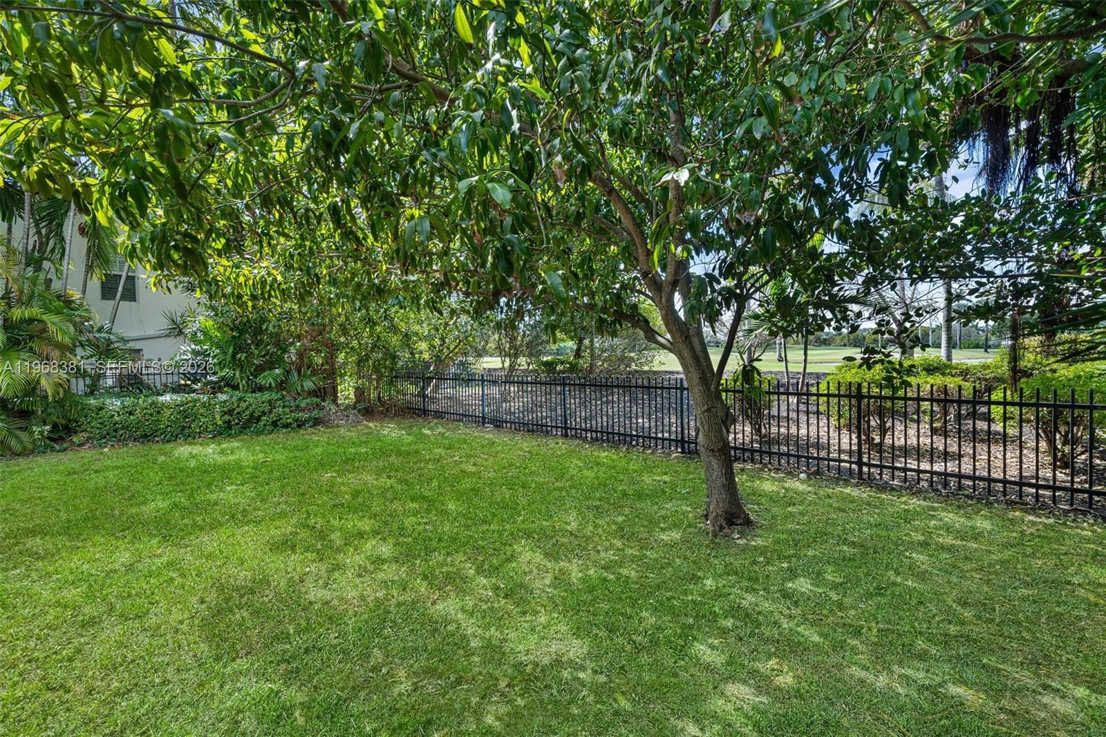 5220 La Gorce Dr Miami Beach, FL 33140