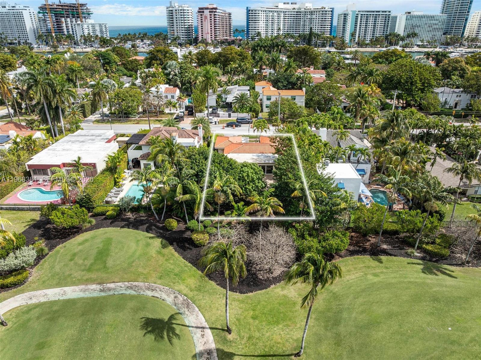 5220 La Gorce Dr Miami Beach, FL 33140