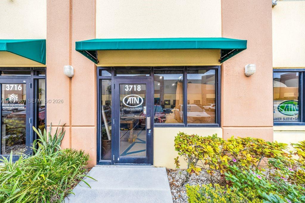 3718 SW 30th Ave #3718