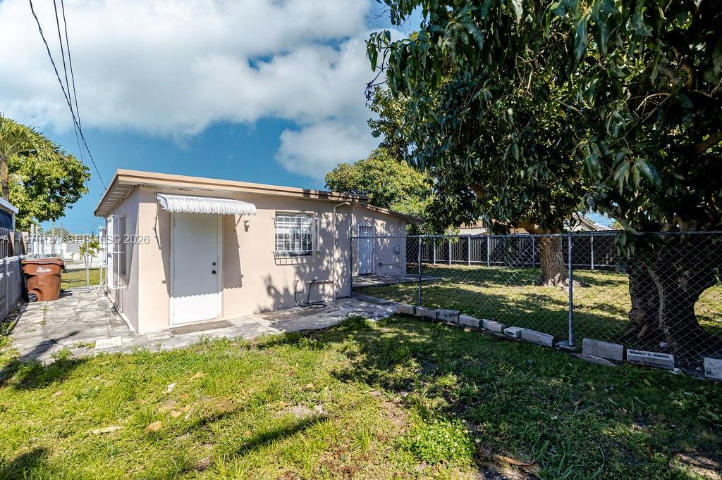 670 SE 1st St Hialeah, FL 33010