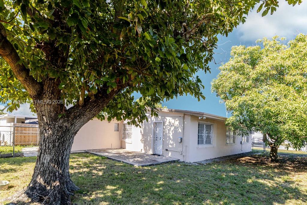 670 SE 1st St Hialeah, FL 33010