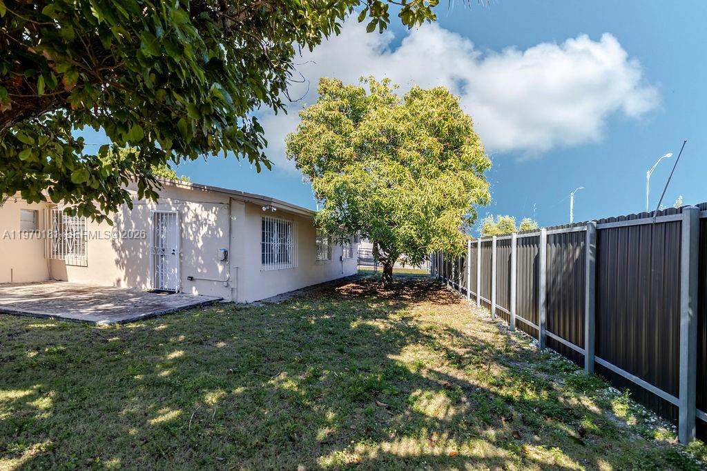 670 SE 1st St Hialeah, FL 33010