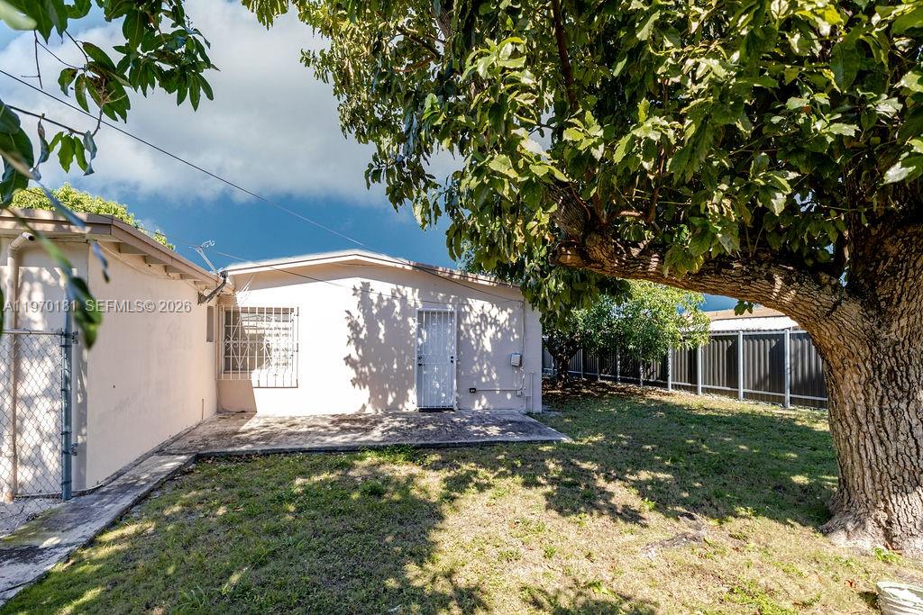 670 SE 1st St Hialeah, FL 33010