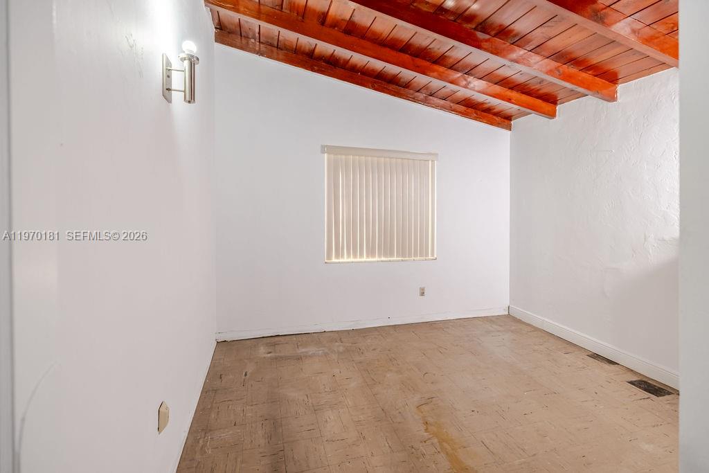 670 SE 1st St Hialeah, FL 33010