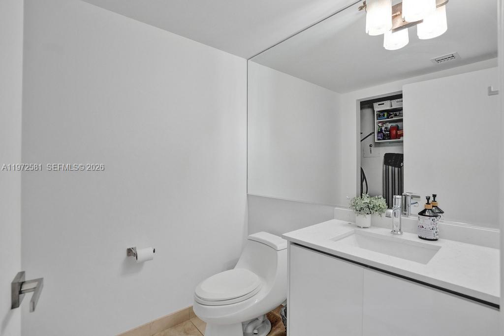 17555 Collins Ave #704 Sunny Isles Beach, FL 33160