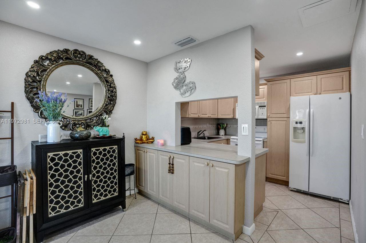 3665 NE 167th St #208 North Miami Beach, FL 33160