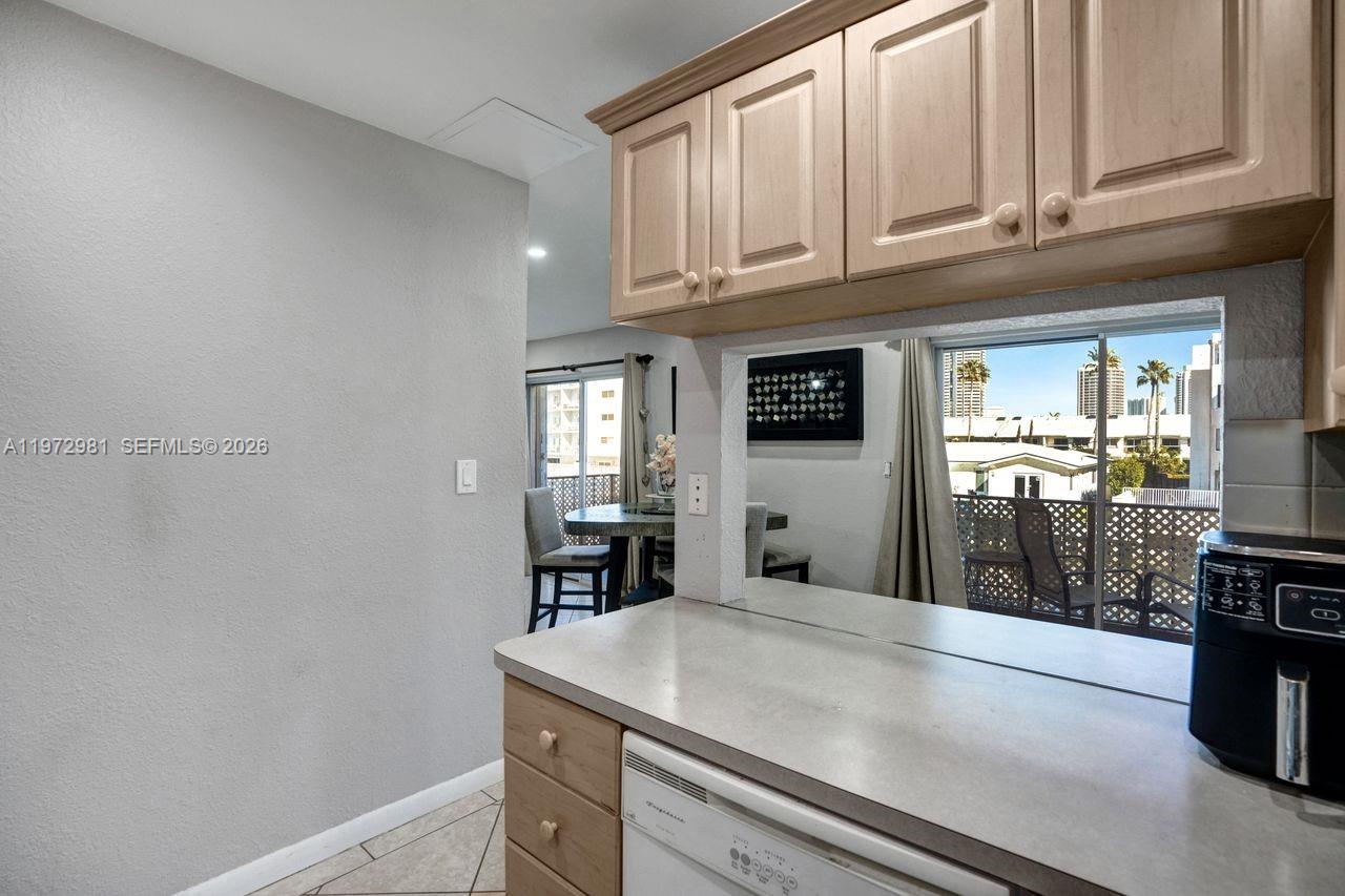 3665 NE 167th St #208 North Miami Beach, FL 33160