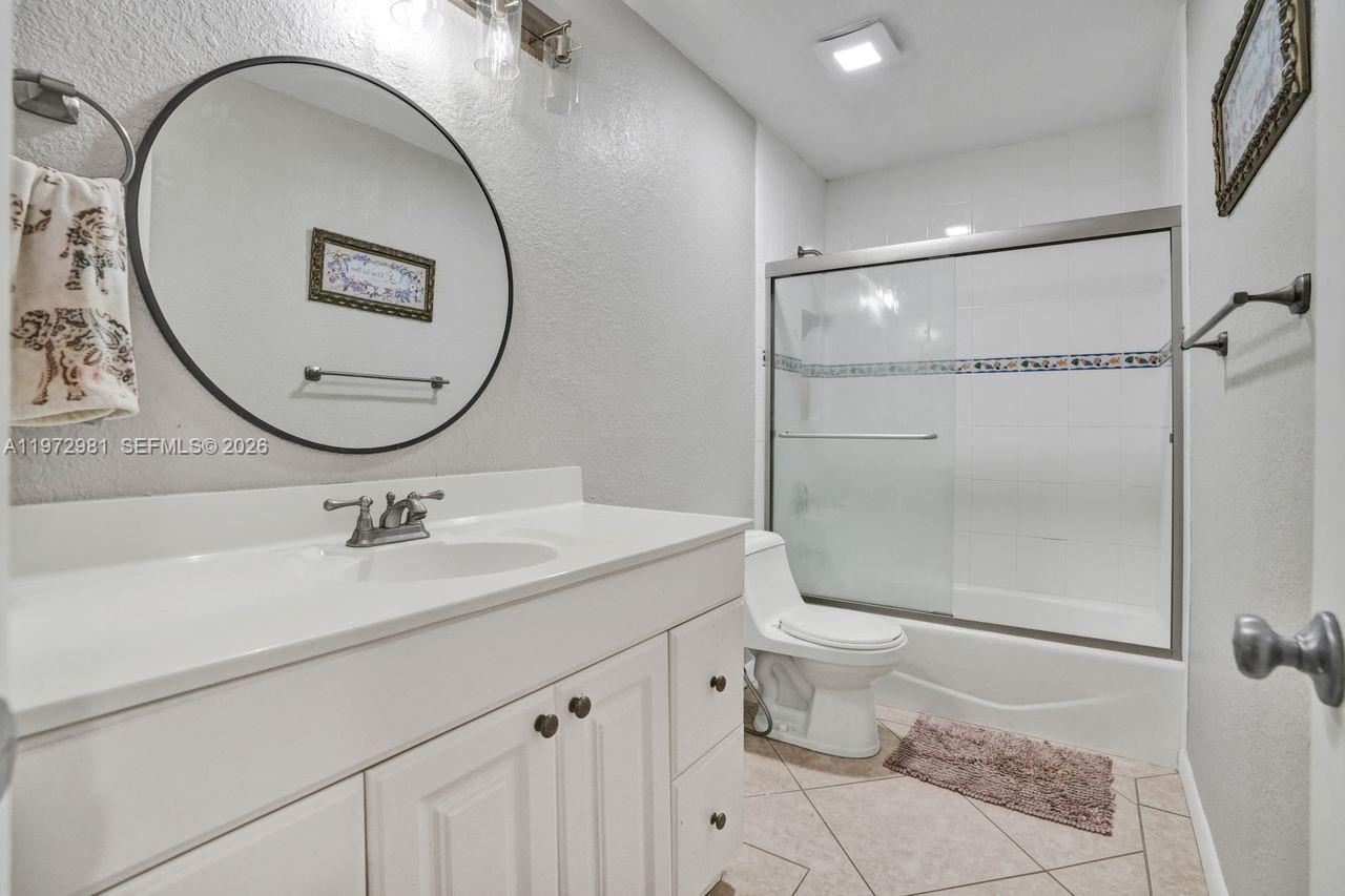 3665 NE 167th St #208 North Miami Beach, FL 33160