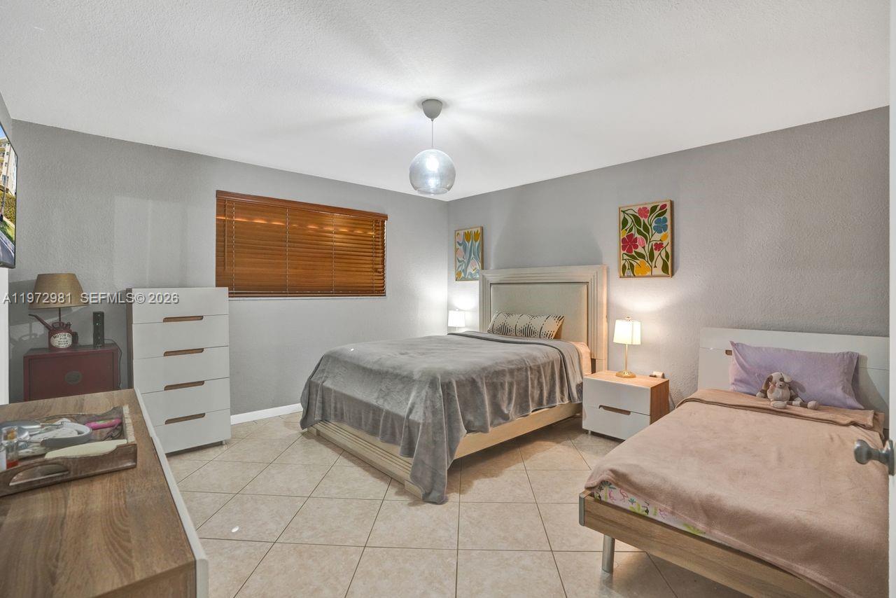 3665 NE 167th St #208 North Miami Beach, FL 33160