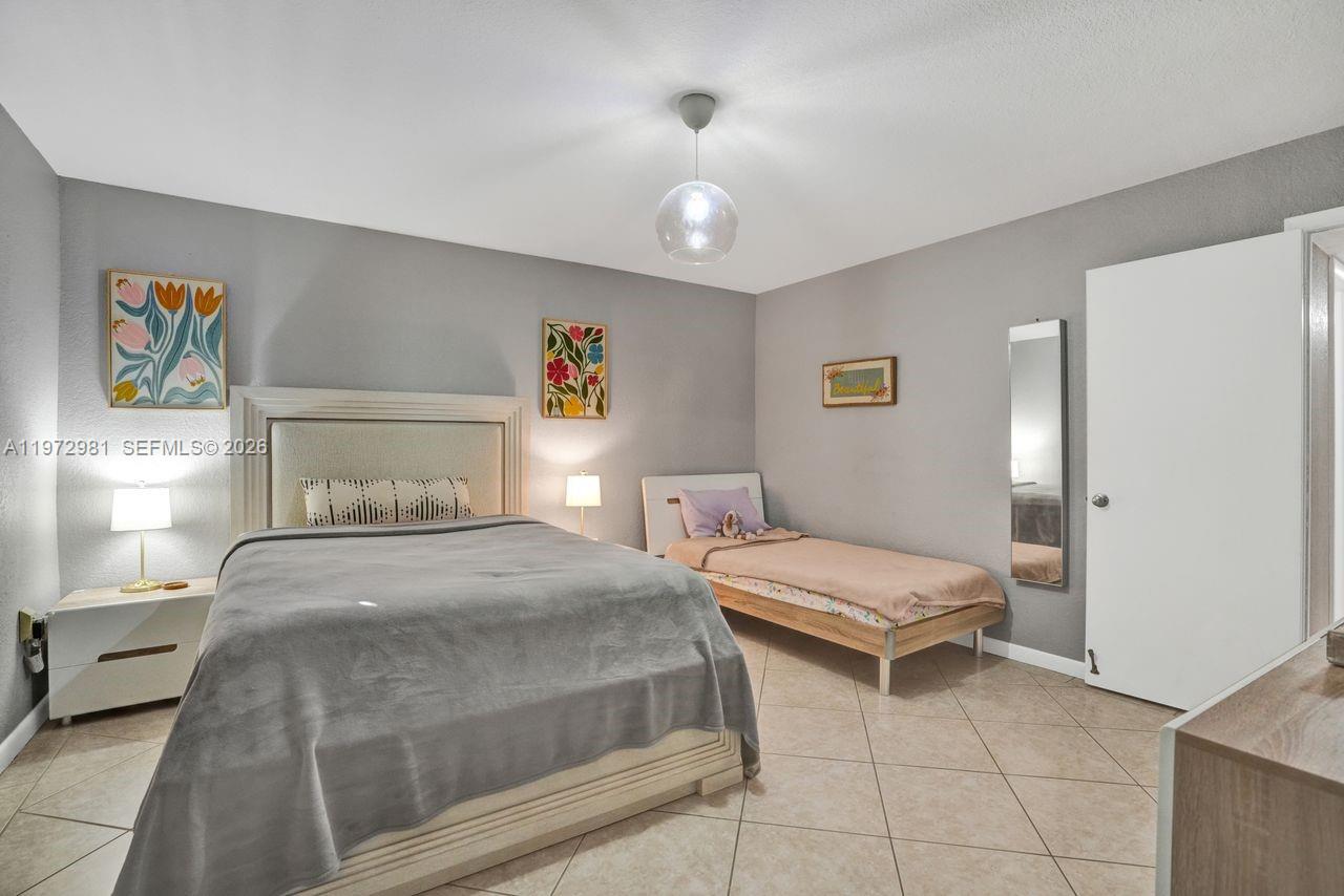 3665 NE 167th St #208 North Miami Beach, FL 33160