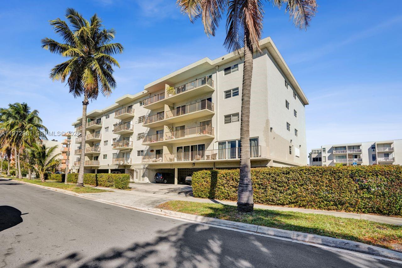 3665 NE 167th St #208 North Miami Beach, FL 33160