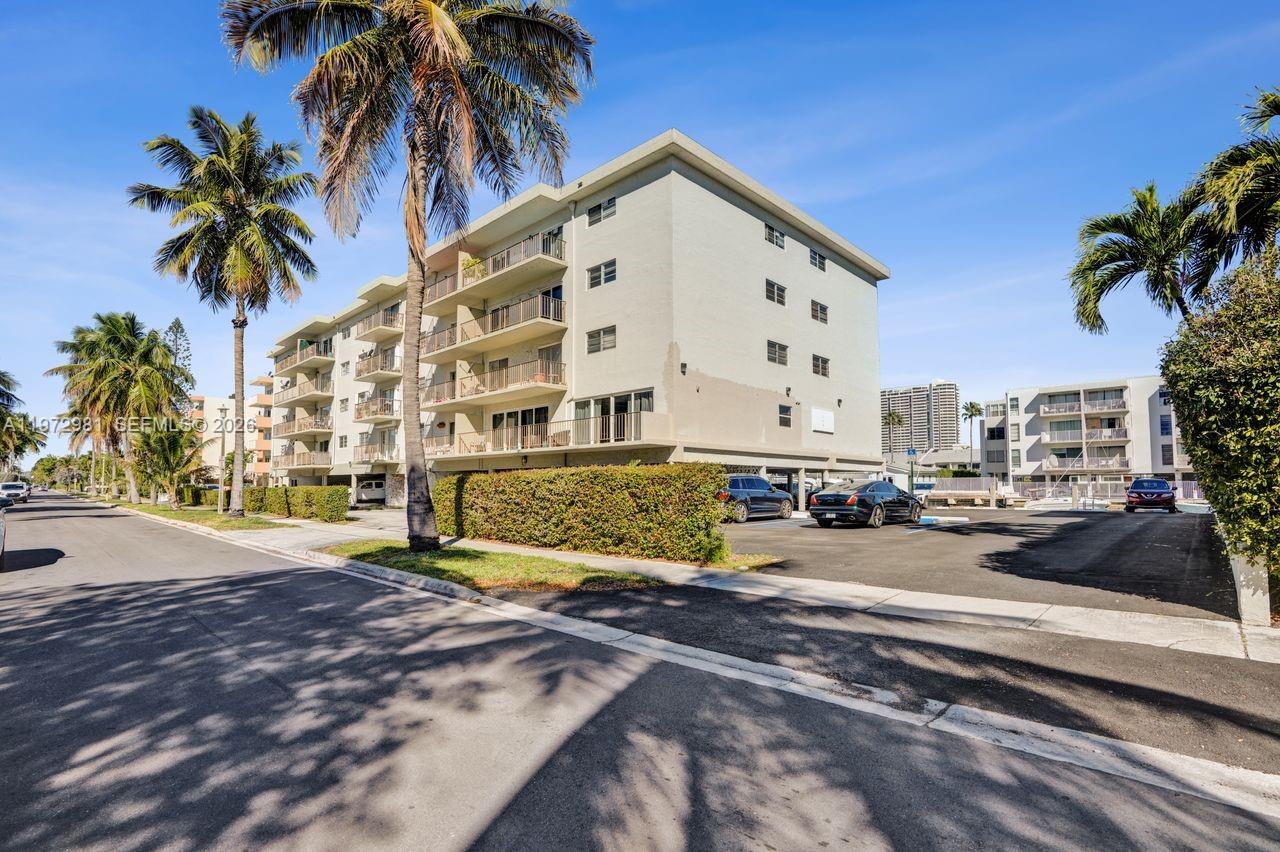 3665 NE 167th St #208 North Miami Beach, FL 33160