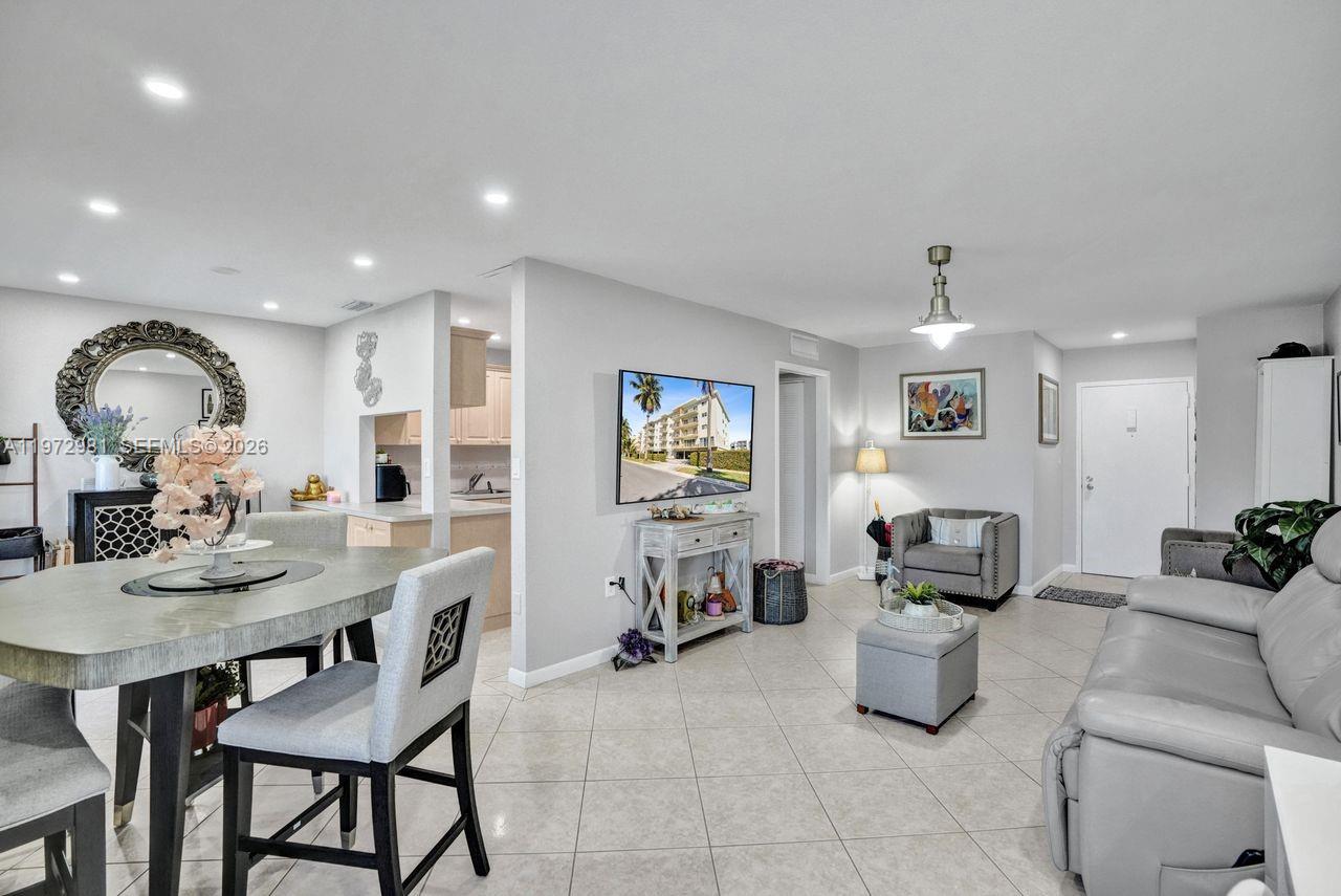 3665 NE 167th St #208 North Miami Beach, FL 33160