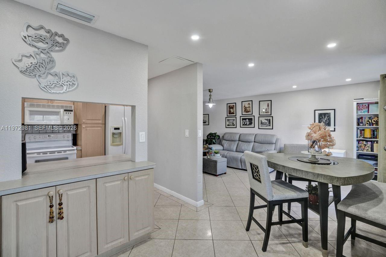 3665 NE 167th St #208 North Miami Beach, FL 33160