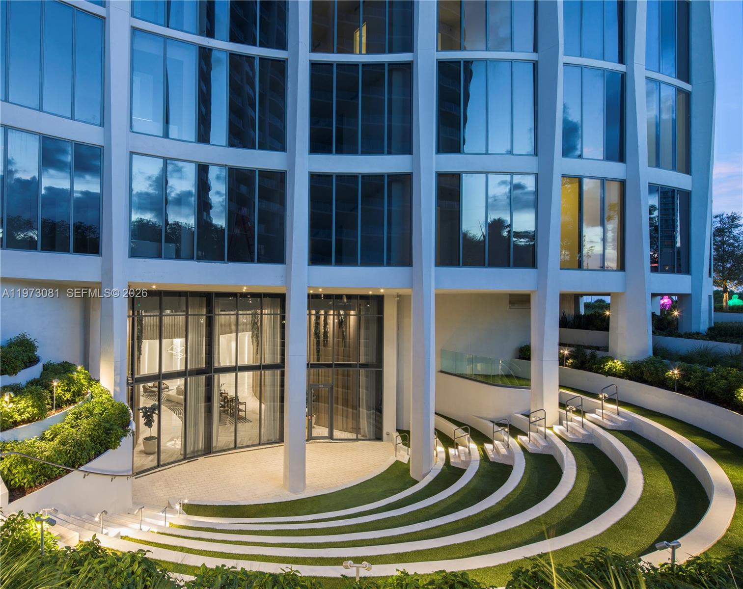 2831 S Bayshore Dr #707 Miami, FL 33133