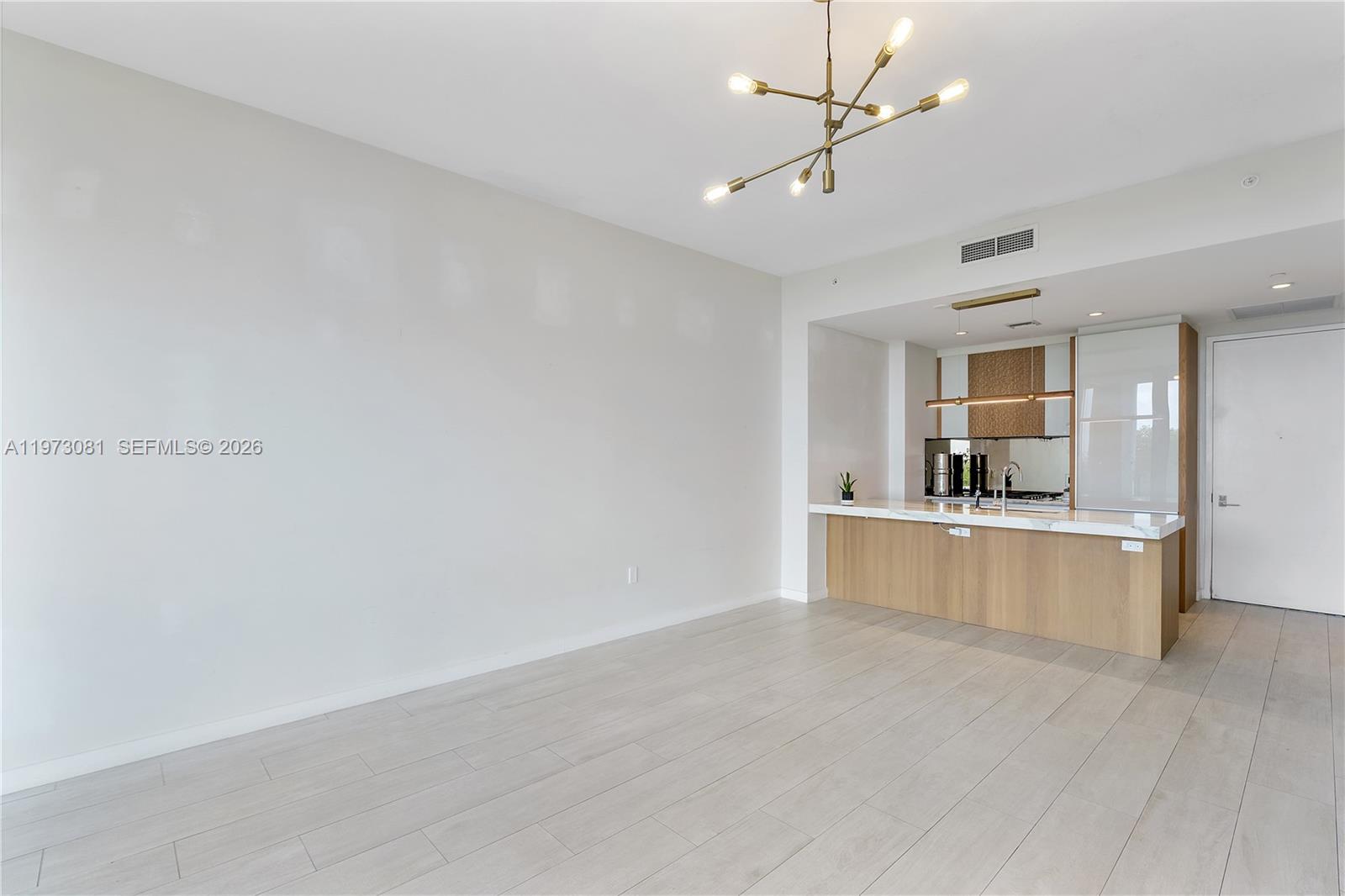 2831 S Bayshore Dr #707 Miami, FL 33133