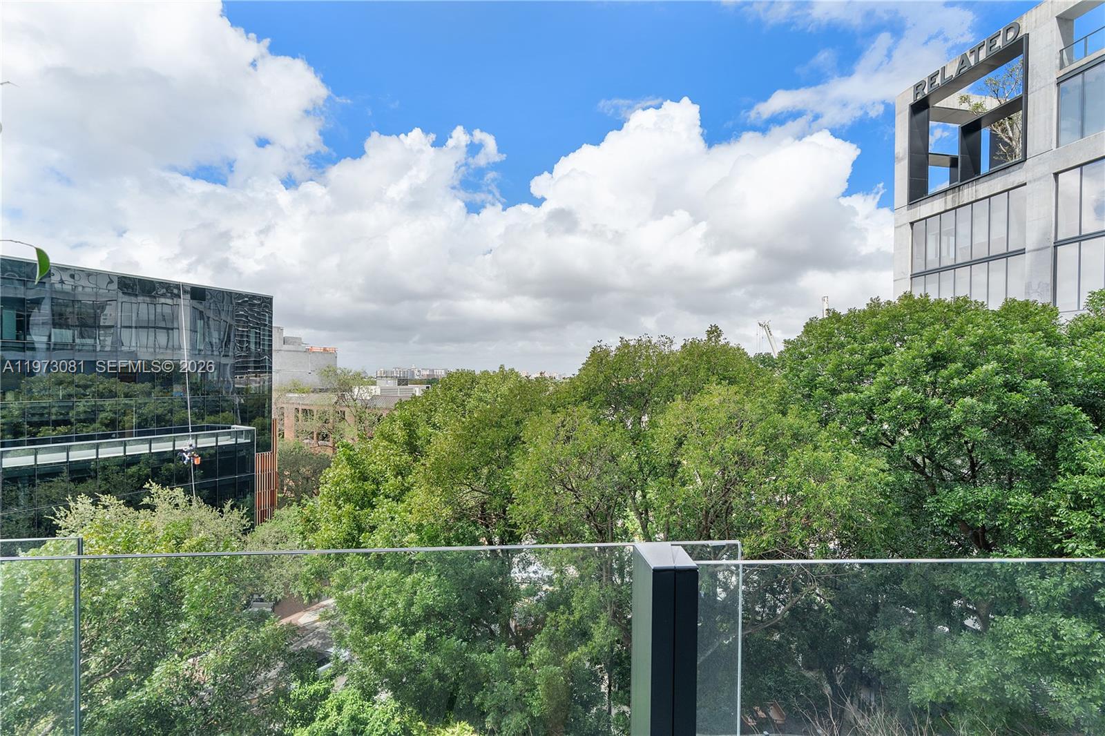 2831 S Bayshore Dr #707 Miami, FL 33133