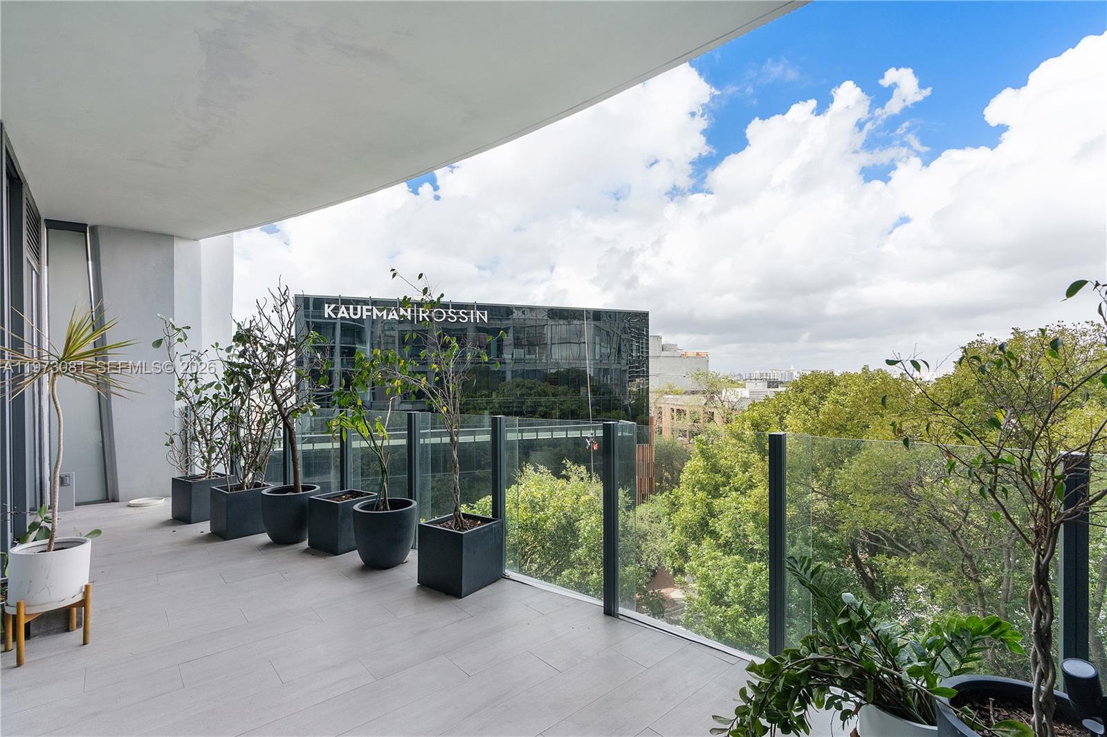 2831 S Bayshore Dr #707 Miami, FL 33133