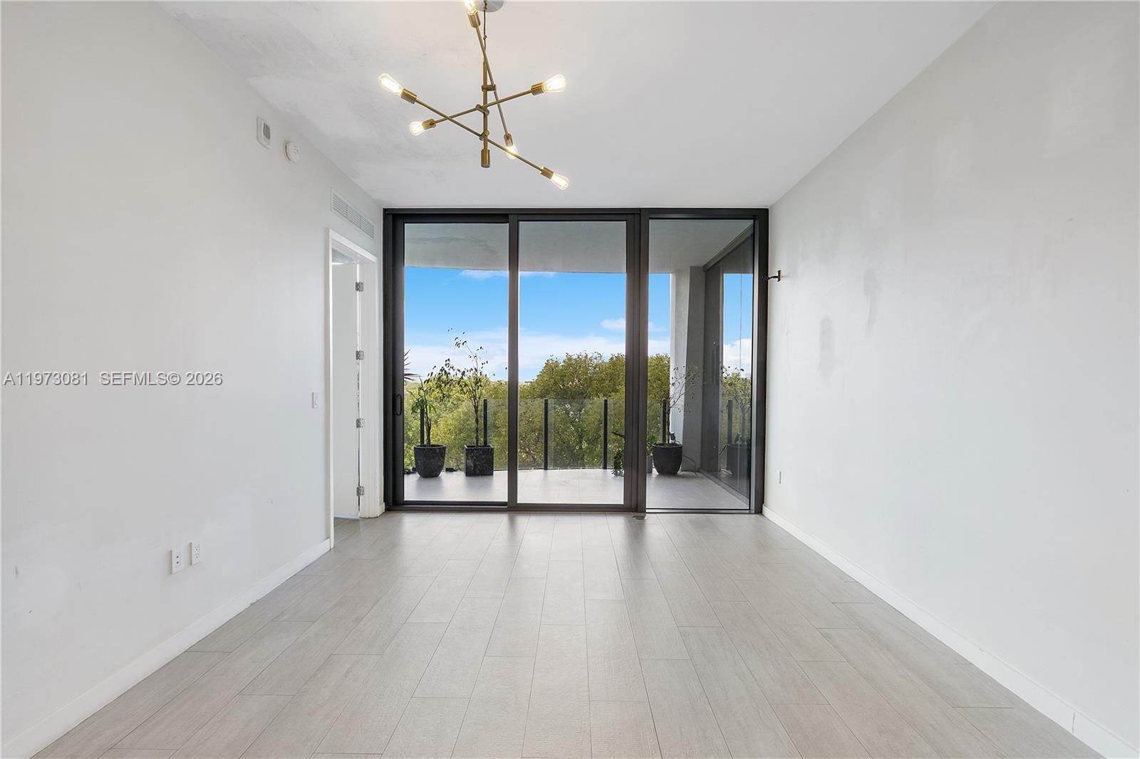 2831 S Bayshore Dr #707 Miami, FL 33133