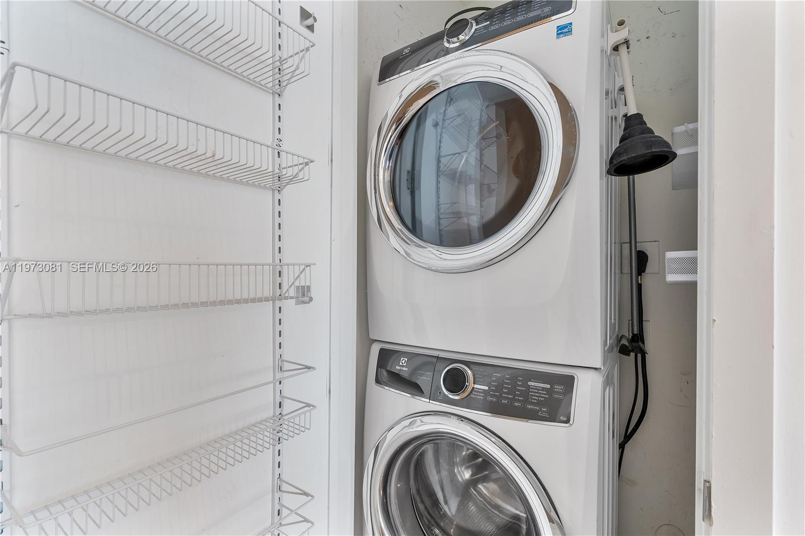 2831 S Bayshore Dr #707 Miami, FL 33133