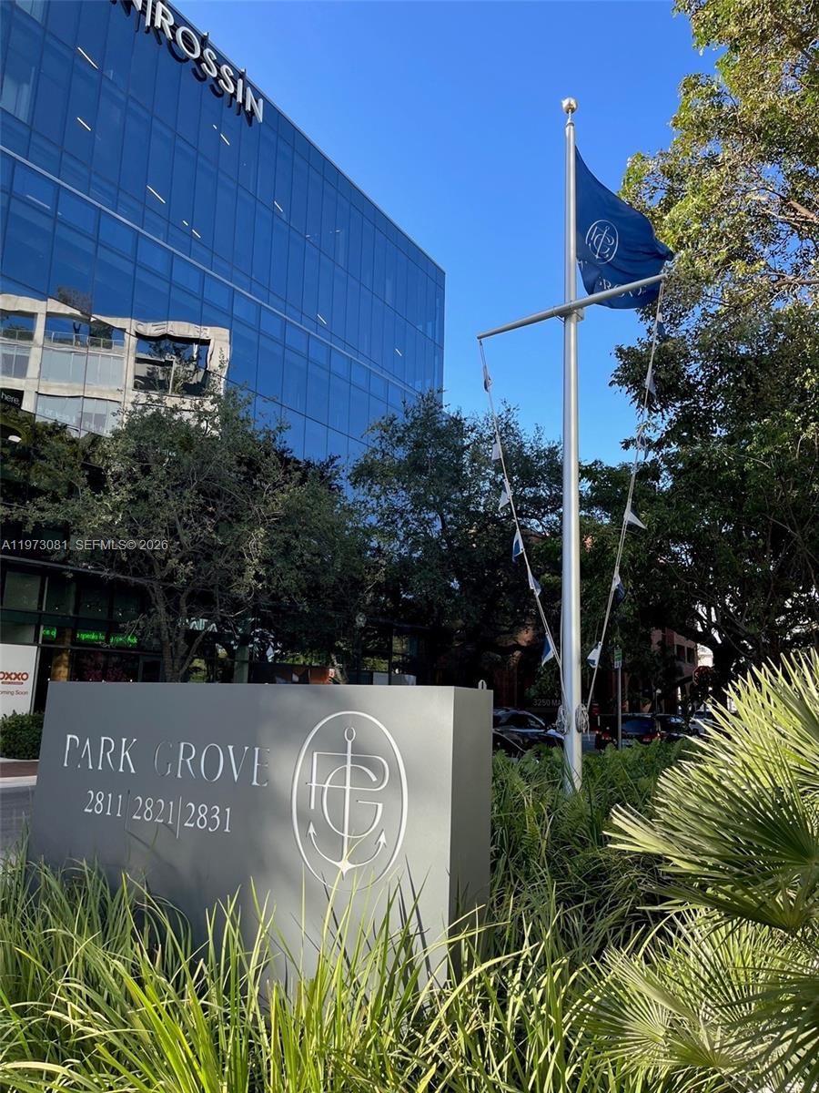 2831 S Bayshore Dr #707 Miami, FL 33133