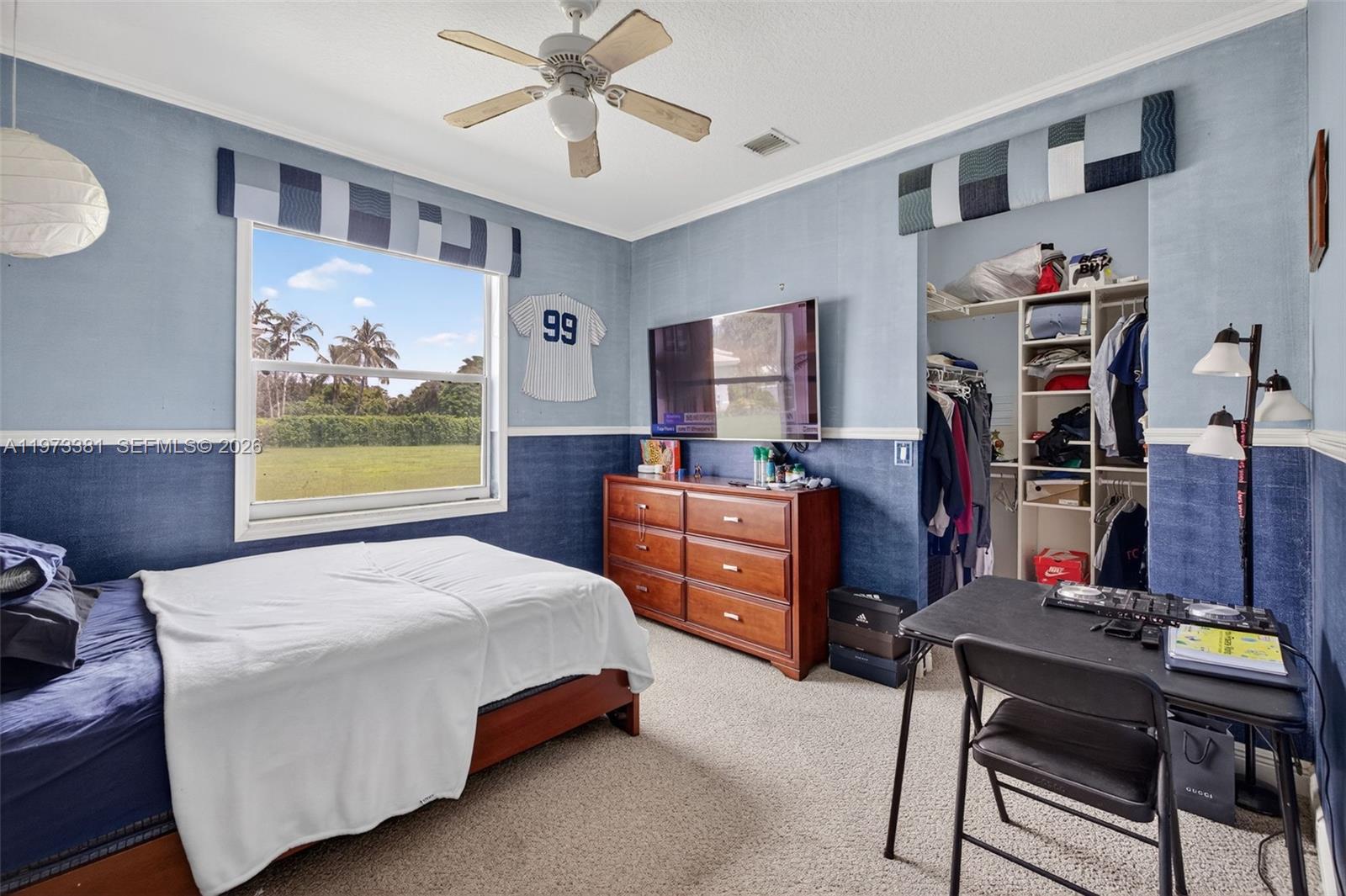 3792 Churchill Downs Dr Davie, FL 33328