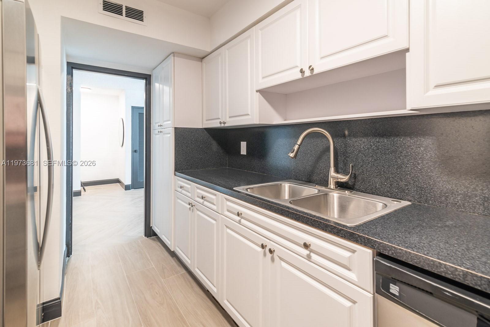 9225 Collins Ave #1010 Surfside, FL 33154