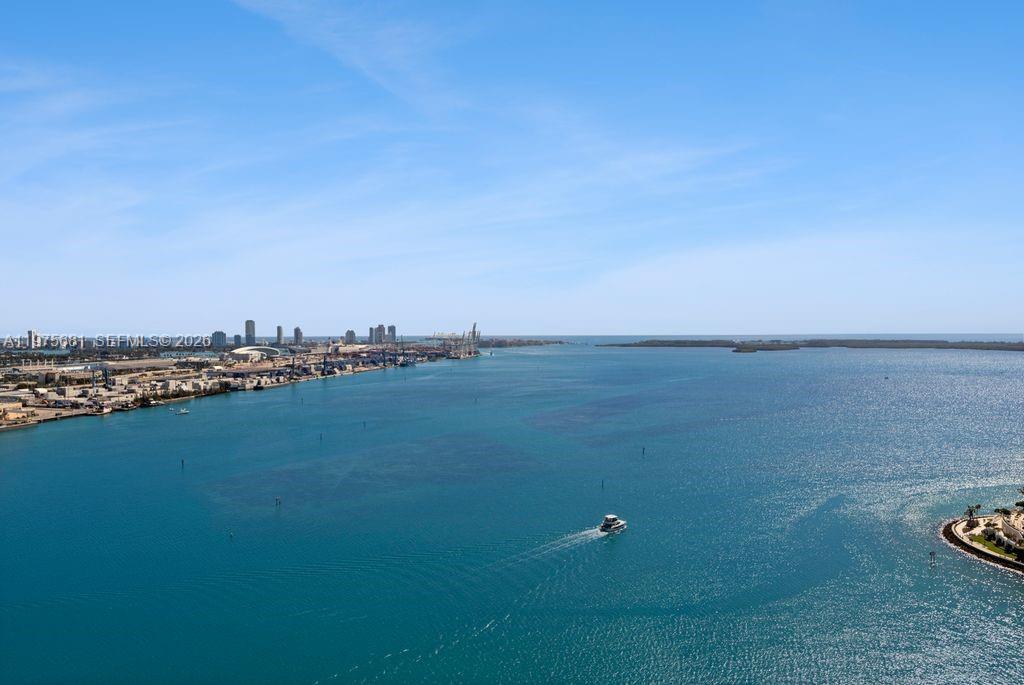 335 S Biscayne Blvd #3012 Miami, FL 33131