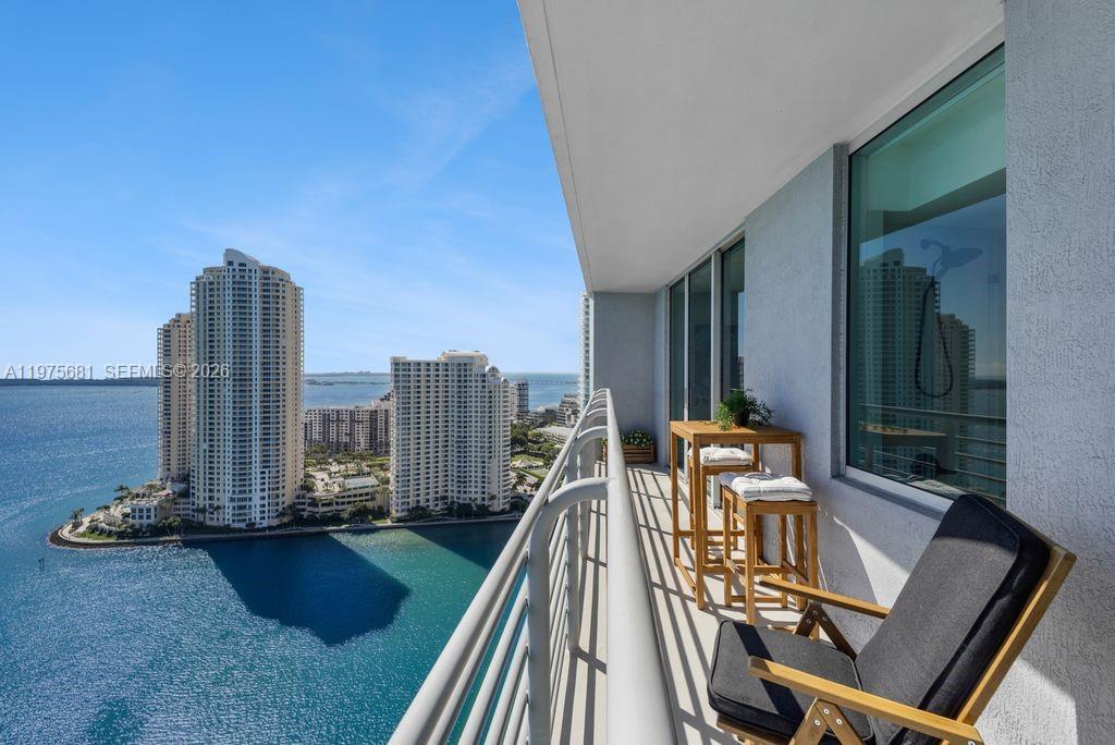335 S Biscayne Blvd #3012 Miami, FL 33131