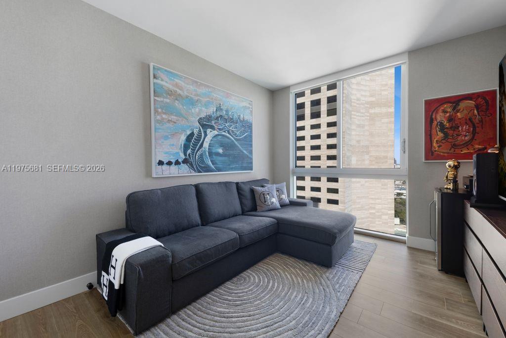 335 S Biscayne Blvd #3012 Miami, FL 33131