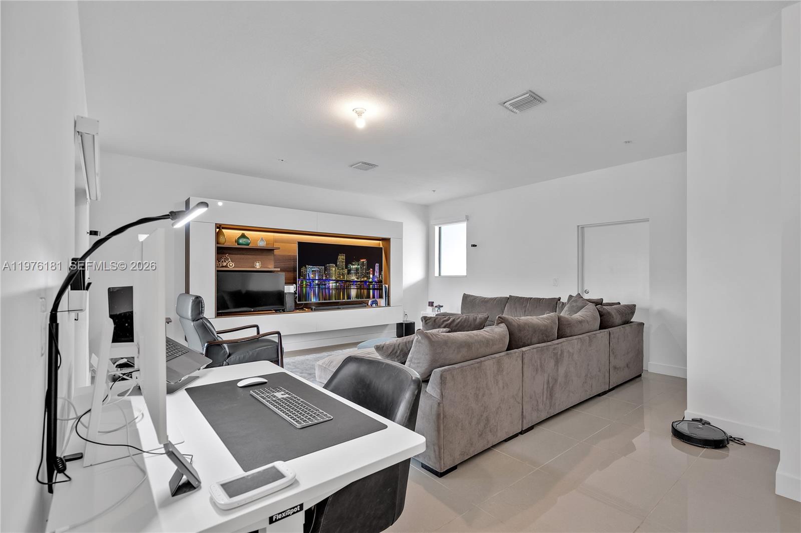 4703 NW 84th Ct Doral, FL 33166