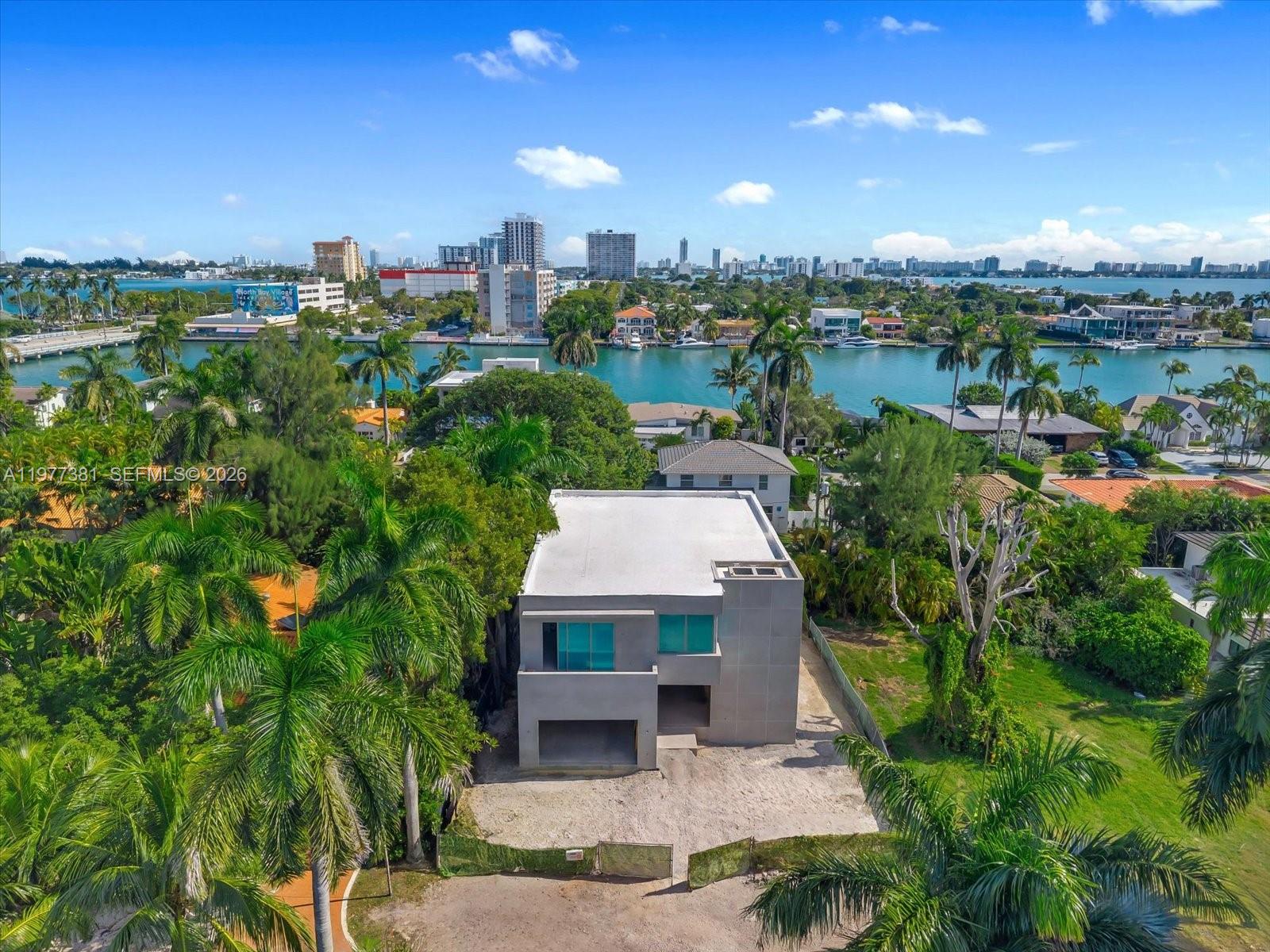 7701 Coquina Dr North Bay Village, FL 33141