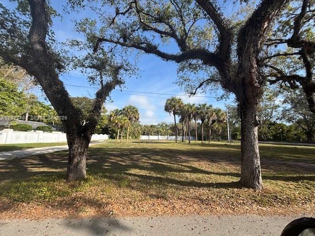 9506 SW 57th Ave Pinecrest, FL 33156