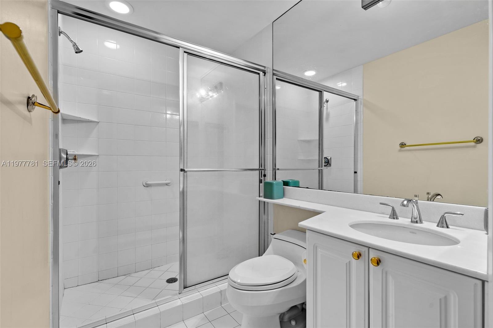 733 Crandon Blvd #405 Key Biscayne, FL 33149