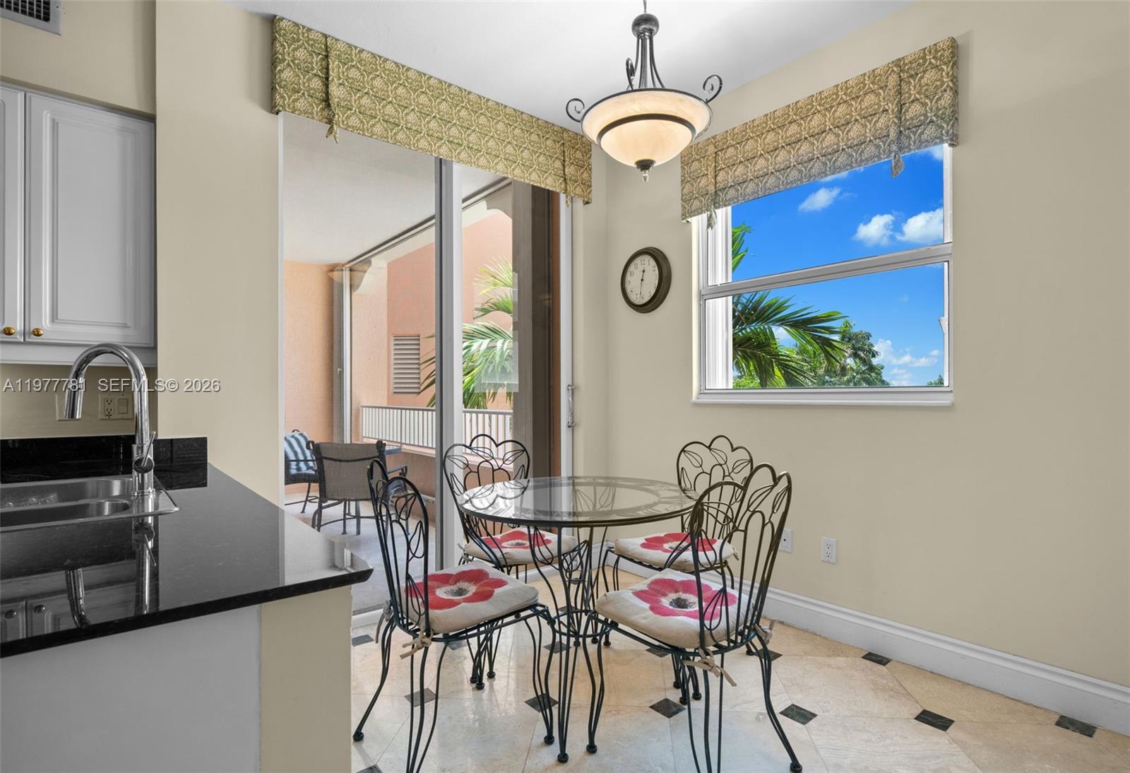 733 Crandon Blvd #405 Key Biscayne, FL 33149